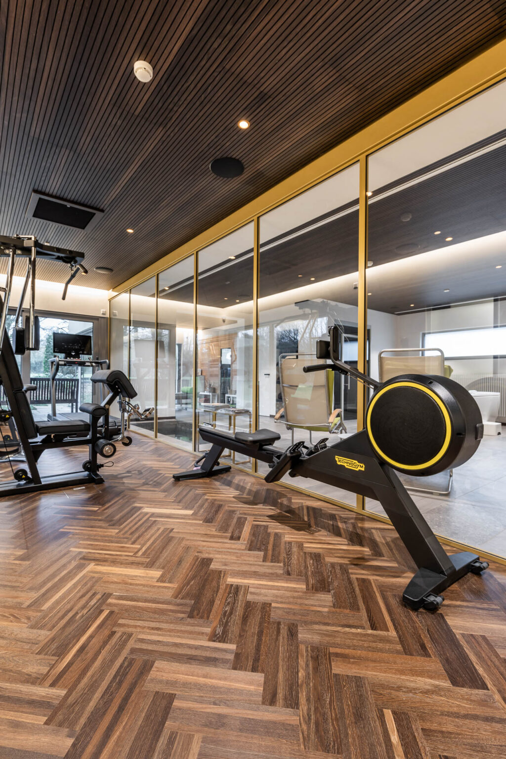 links neben fitness text